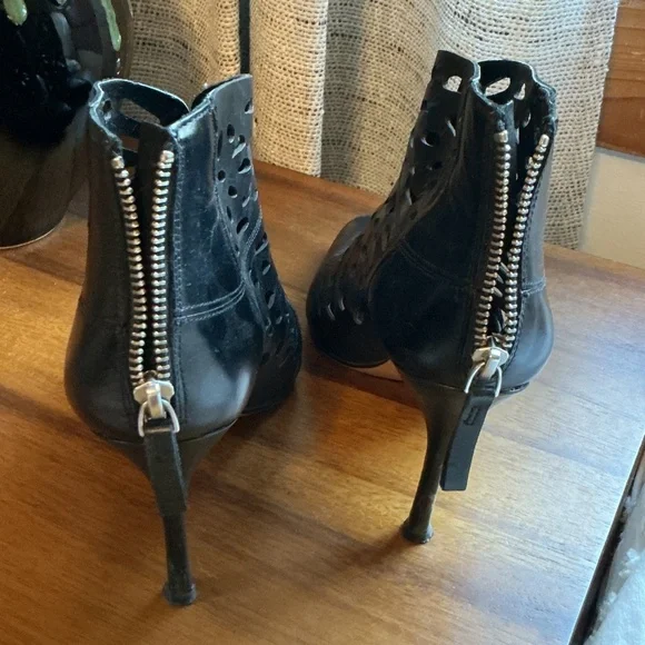 Nine West Black leather Stiletto heels - ladies 7 - Picture 3 of 7